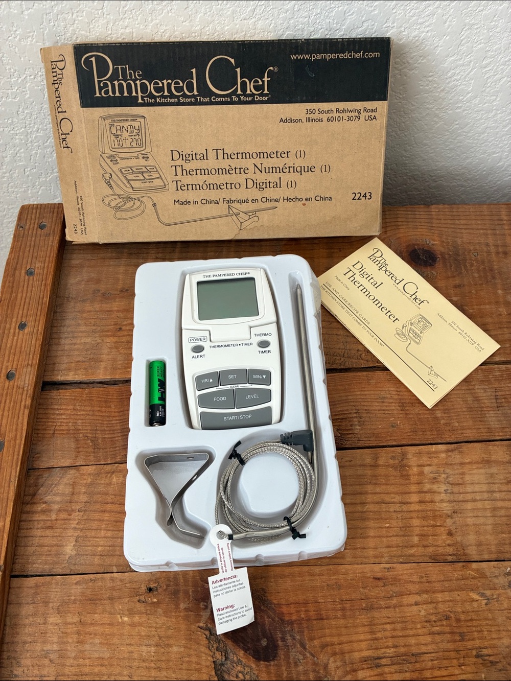 Pampered Chef Digital Thermometer #2243 New In Box NEW OLD STOCK Y2K Retired